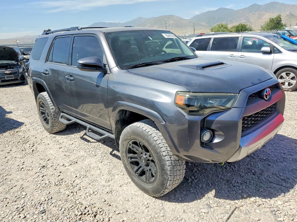2017 Toyota 4runner VIN JTEBU5JR6H5448146 COPART salvage auction — MINOR DENT/SCRATCHES, Ut - Salvage Certificate (P), sold $11,200 on 2026-07-07 (photo 4)