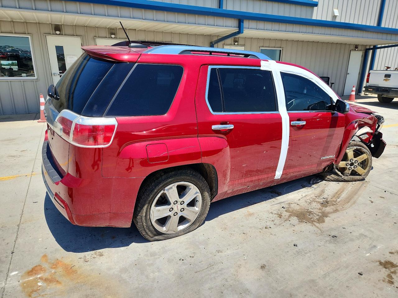 2015 GMC Terrain VIN 2GKALUEKXF6360426 COPART salvage auction — Front End, KY - CERT OF TITLE-SALVAGE, sold $775 on 2026-07-09 (photo 3)