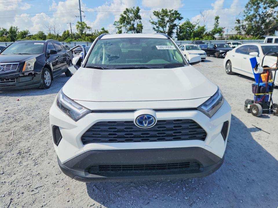 2024 Toyota Rav 4 VIN JTMRWRFV6RD261605 COPART salvage auction — SIDE, Fl - Cert Of Title Slvg Rebuildable, sold $15,600 on 2026-07-10 (photo 5)