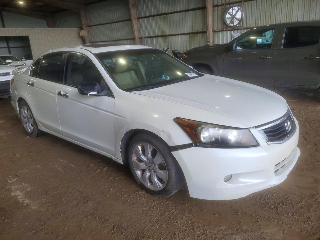 2008 Honda Accord VIN 1HGCP36808A039363 COPART salvage auction — Front End, TX - CERTIFICATE OF TITLE, sold $400 on 2026-07-02 (photo 4)