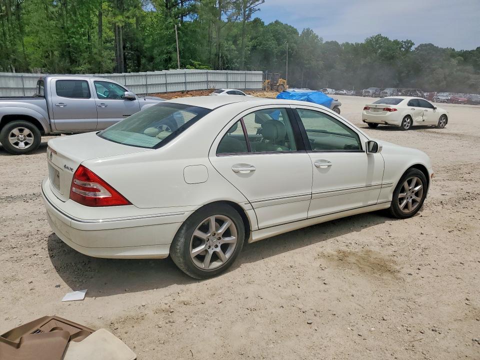 2007 Mercedes-benz C-klasse VIN WDBRF92H57F914781 COPART salvage auction — SIDE, Nc - Salvage Certificate Of Title, sold $350 on 2026-07-31 (photo 3)