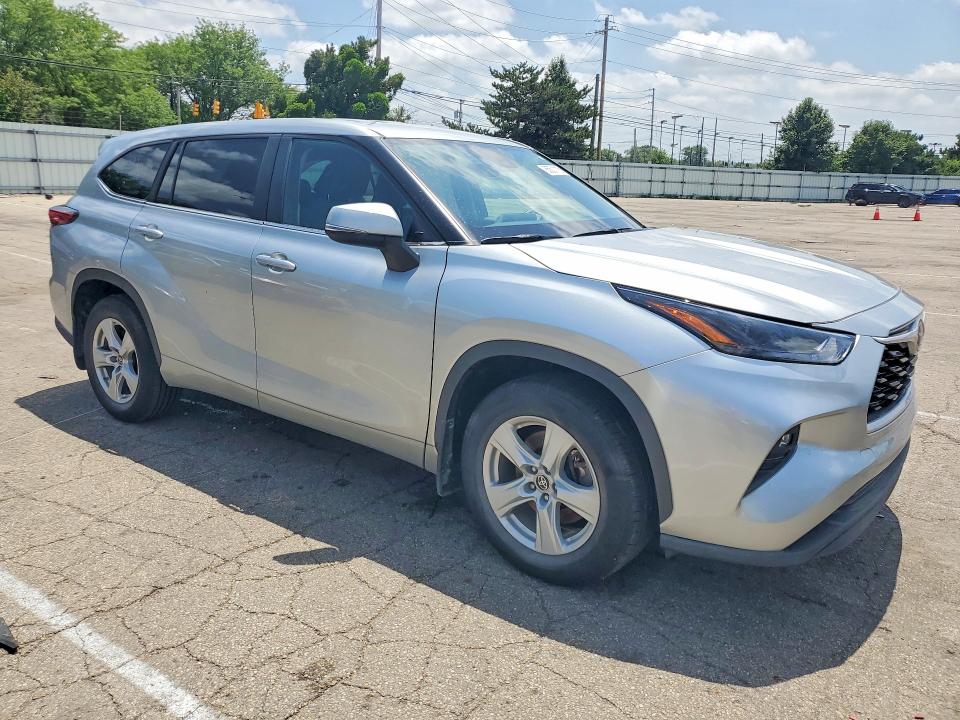 2023 Toyota Highlander VIN 5TDKDRAH4PS517010 COPART salvage auction — WATER/FLOOD, Oh - Cert Of Title-Salvage Flood, sold $13,000 on 2026-07-08 (photo 4)