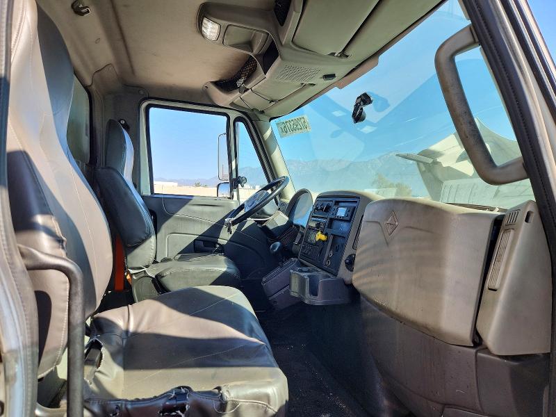 2016 International 4000 series VIN 1HTMMMML5GH375432 COPART salvage auction — MINOR DENT/SCRATCHES, Va - Certificate Of Title, sold $9,900 on 2026-09-01 (photo 8)