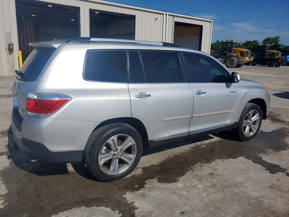 2011 Toyota Highlander VIN 5TDDK3EH9BS071807 COPART salvage auction — FRONT END, Mo - Salvage Certificate Of Title, sold $4,700 on 2026-07-13 (photo 3)