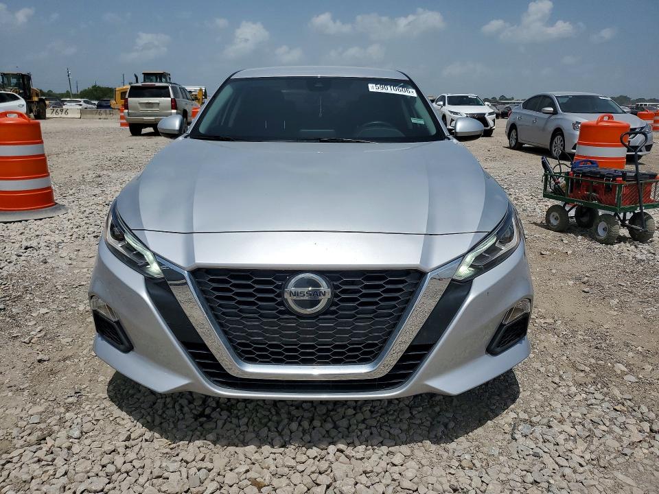 2022 Nissan Altima VIN 1N4BL4DV3NN409333 COPART salvage auction — WATER/FLOOD, Tx - Salvage Vehicle Title, sold $8,000 on 2026-08-20 (photo 5)