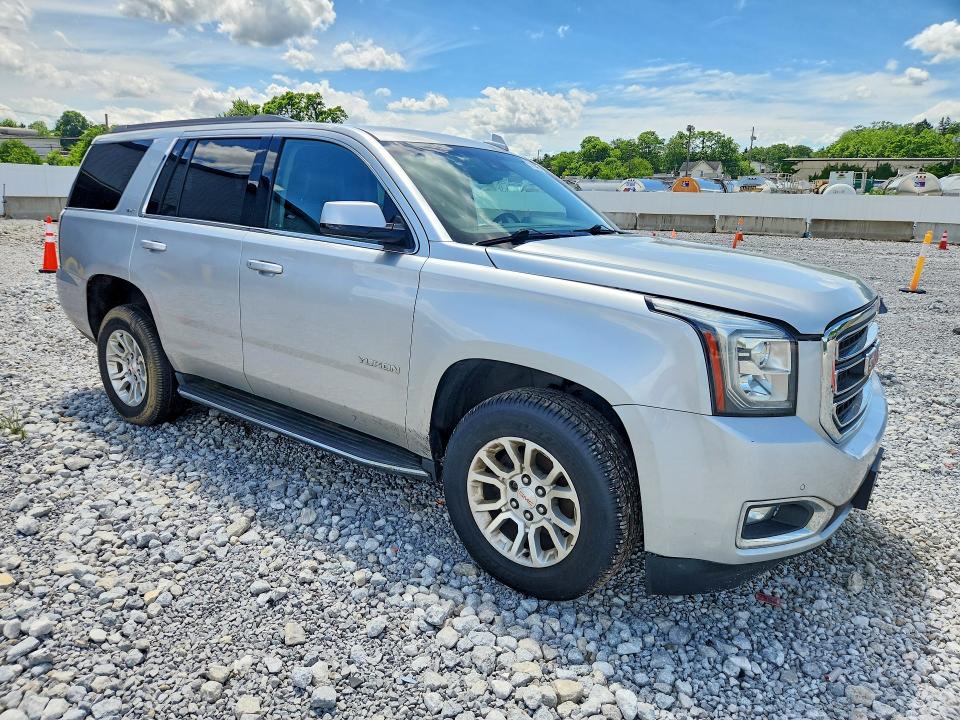 2017 Gmc Yukon VIN 1GKS2BKC2HR395459 COPART salvage auction — MINOR DENT/SCRATCHES, Oh - Certificate Of Title, sold $6,000 on 2026-07-10 (photo 4)