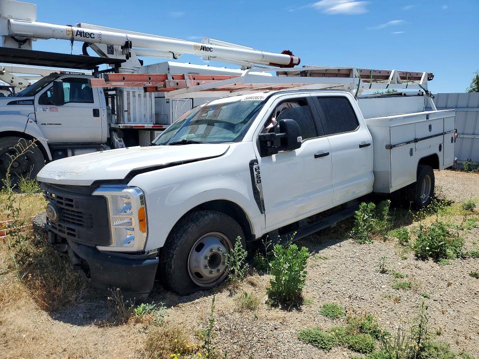 2023 Ford F-350 super duty VIN 1FD8W3GN8PED79729 COPART salvage auction — FRONT END, CA - SALVAGE CERTIFICATE, sold $7,900 on 2026-07-29 (photo 1)