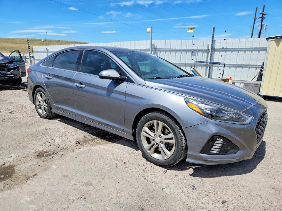 2018 Hyundai Sonata VIN 5NPE34AFXJH707599 COPART salvage auction — UNDERCARRIAGE, Il - Cert Of Title-Rebuilt, sold $3,000 on 2026-07-06 (photo 4)