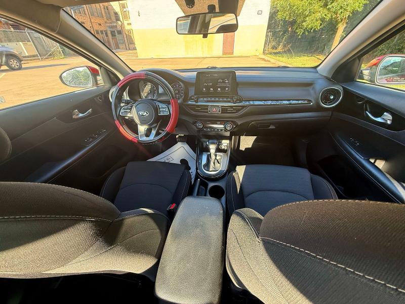 2019 Kia Forte VIN 3KPF34AD4KE056916 COPART salvage auction — MINOR DENT/SCRATCHES, Ok - Certificate Of Title (P), sold $3,000 on 2026-07-02 (photo 9)