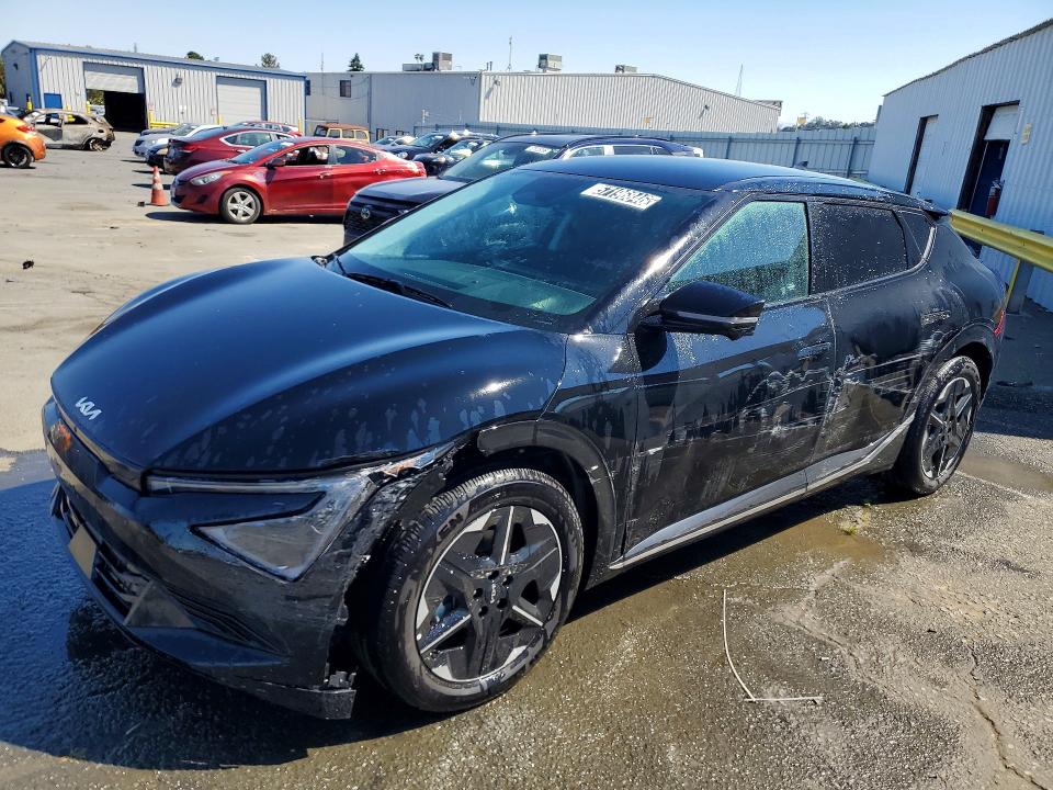 2025 Kia Ev6 VIN 5XYC34JA5SG012676 COPART salvage auction — SIDE, Ca - Certificate Of Title, sold $12,100 on 2026-07-09 (photo 1)