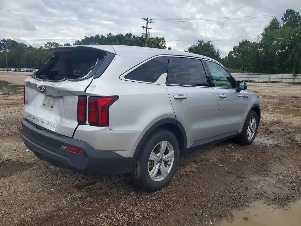 2021 Kia Sorento VIN 5XYRG4LC8MG026569 COPART salvage auction — REAR END, LA - CERT OF TITLE-SALVAGE, sold $1,800 on 2026-07-24 (photo 3)