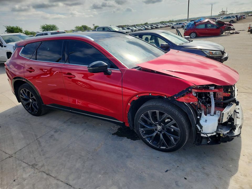 2025 Toyota Crown signia VIN JTDACAAJ8S3011337 COPART salvage auction — FRONT END, Salvage Title, sold $13,500 on 2026-08-24 (photo 4)