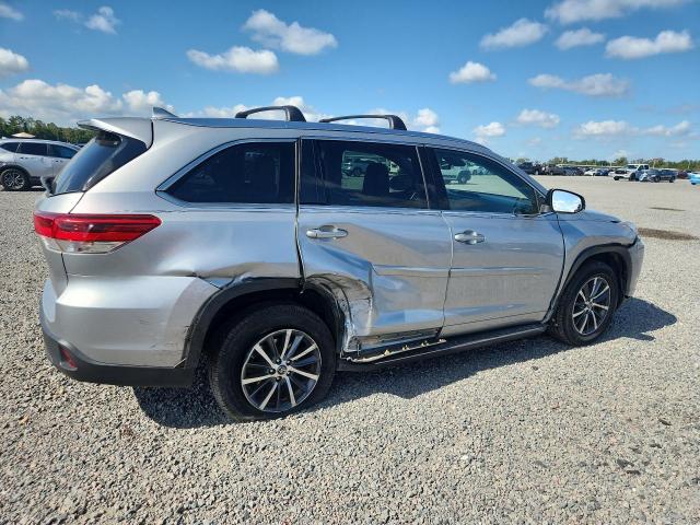 2017 Toyota Highlander VIN 5TDKZRFH5HS189804 COPART salvage auction — FRONT END, Fl - Cert Of Title Slvg Rebuildable, sold $275 on 2026-07-21 (photo 3)