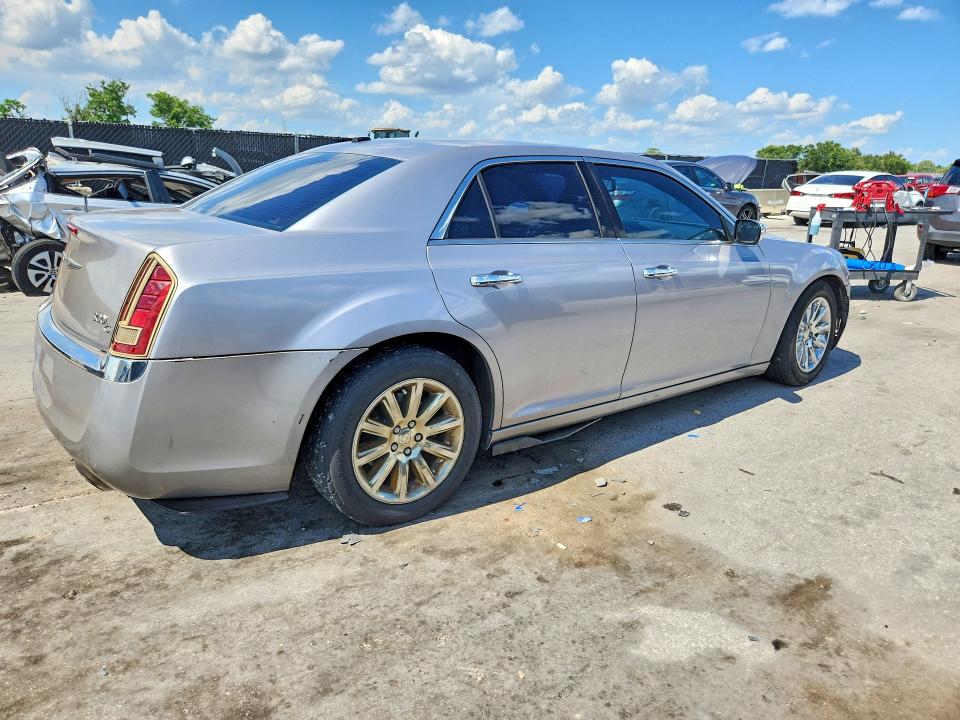 2014 Chrysler VIN 2C3CCAET0EH118263 COPART salvage auction — FRONT END, Fl - Certificate Of Title, sold $1,400 on 2026-07-28 (photo 3)
