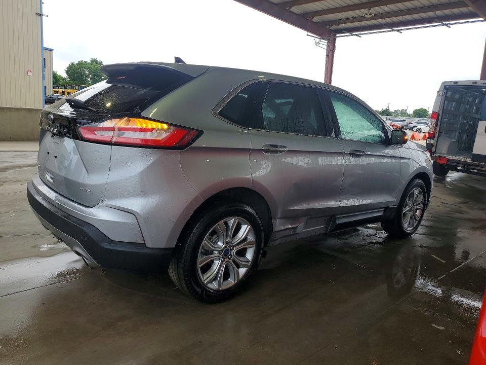 2022 Ford Edge VIN 2FMPK4K9XNBB04458 COPART salvage auction — MINOR DENT/SCRATCHES, TX - CERTIFICATE OF TITLE, sold $8,700 on 2026-07-30 (photo 3)
