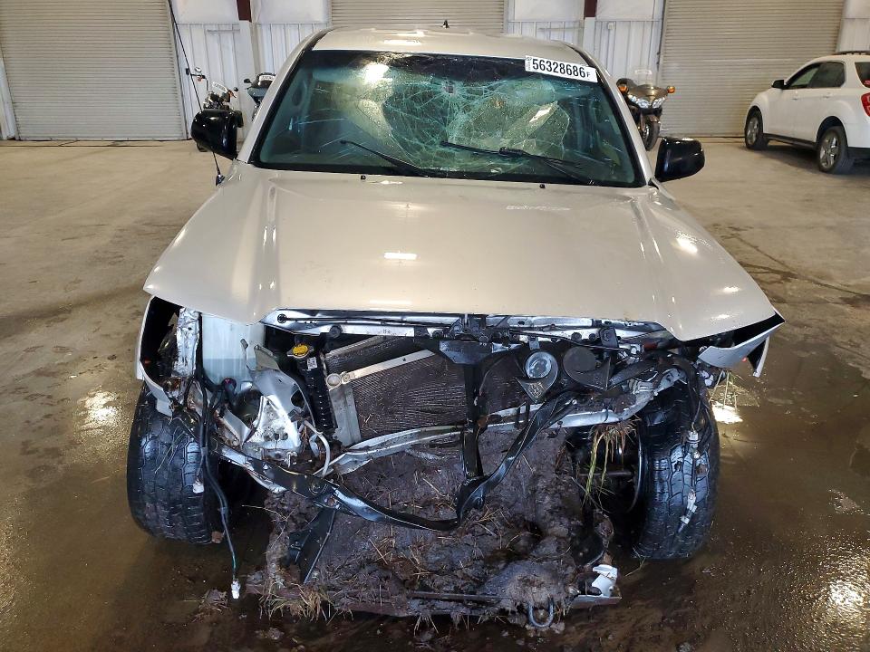 2012 Toyota Tacoma VIN 5TFUU4EN1CX043887 COPART salvage auction — ROLLOVER, Mn - Cert Of Title-Salvage, sold $1,800 on 2026-07-27 (photo 5)