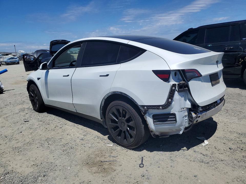2022 Tesla Model y VIN 7SAYGAEE4NF433471 COPART salvage auction — REAR END, Ca - Salvage Certificate, sold $12,100 on 2026-07-07 (photo 2)