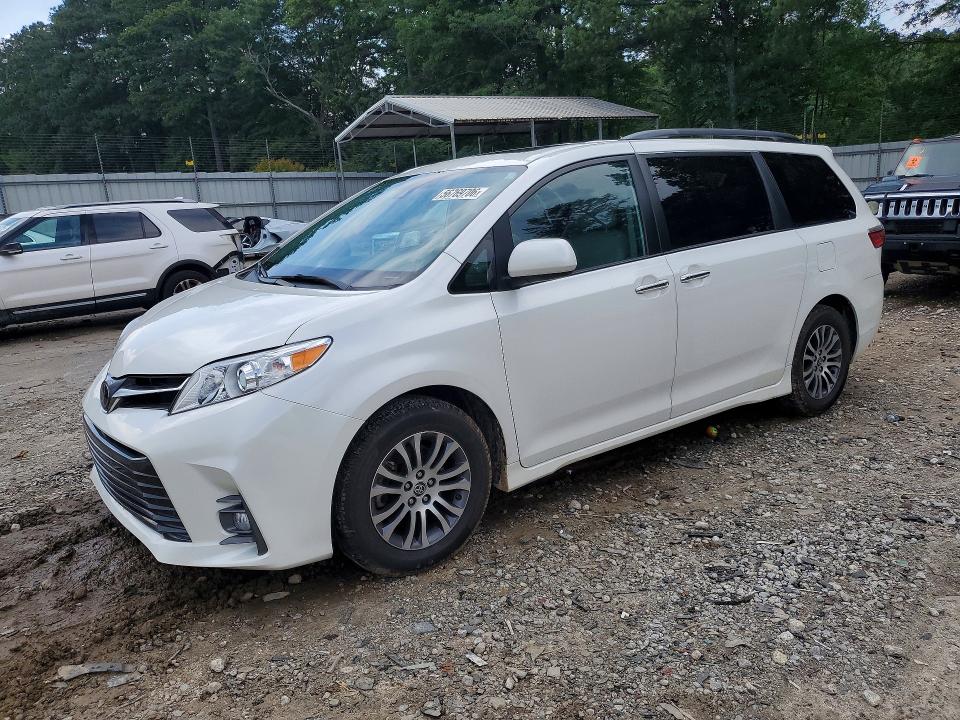 2020 Toyota Sienna VIN 5TDYZ3DC4LS085389 COPART salvage auction — FRONT END, GA - CERT OF TITLE-SALVAGE, sold $12,400 on 2026-07-31 (photo 1)