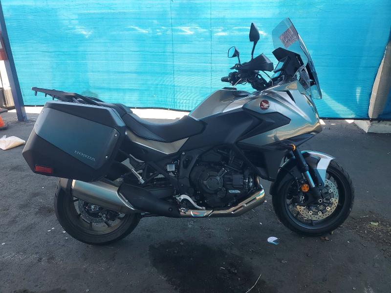 2026 Honda VIN JH2SC9041TK100129 COPART salvage auction — MINOR DENT/SCRATCHES, Ca - Salvage Certificate, sold $3,000 on 2026-07-30 (photo 1)