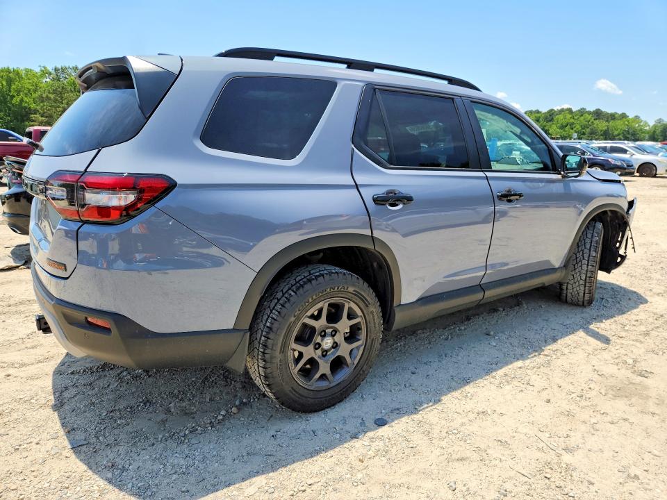 2025 Honda Pilot VIN 5FNYG1H60SB183806 COPART salvage auction — FRONT END, Va - Cert Of Title - Salvage, sold $14,600 on 2026-07-28 (photo 3)