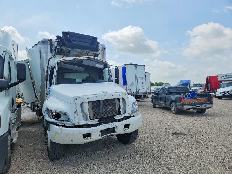 2016 Hino 258/268 VIN 5PVNJ8JV3G4S62805 COPART salvage auction — FRONT END, TX - SALVAGE VEHICLE TITLE, sold $5,600 on 2026-09-14 (photo 1)