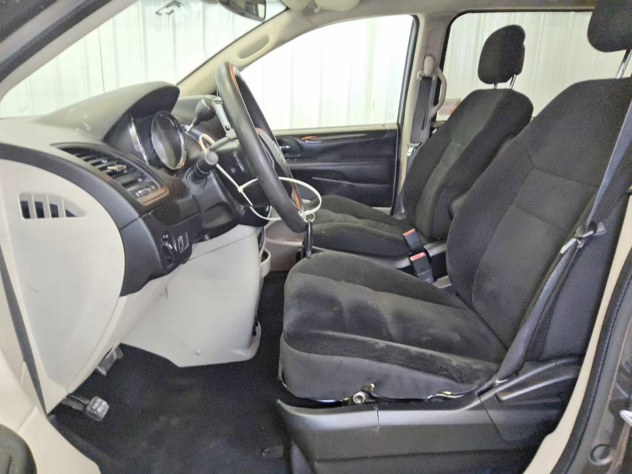 2020 Dodge Grand caravan VIN 2C4RDGBG5LR198034 COPART salvage auction — Side, Sv - Salvage Title, sold $6,900 on 2026-09-15 (photo 7)
