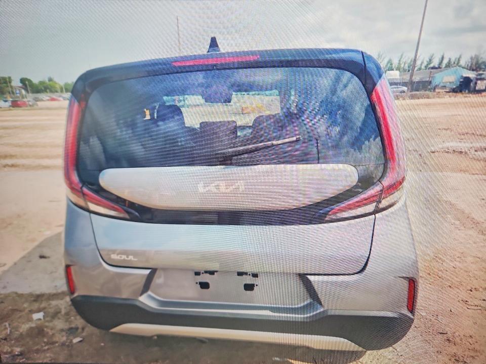 2025 Kia Soul VIN KNDJ23AU3S7936223 COPART salvage auction — FRONT END, Fl - Certificate Of Title, sold $4,850 on 2026-07-06 (photo 6)