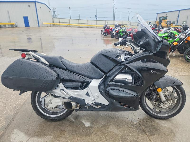 2006 Honda St1300 VIN JH2SC51466M400023 COPART salvage auction — WATER/FLOOD, Tx - Salvage Title-Flood Damage, sold $1,000 on 2026-07-23 (photo 1)