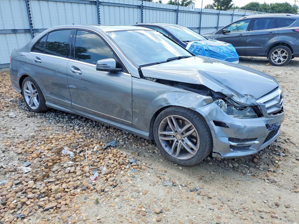 2013 Mercedes-benz VIN WDDGF8AB0DG020506 COPART salvage auction — FRONT END, Va - Certificate Of Title, sold $1,550 on 2026-07-07 (photo 4)