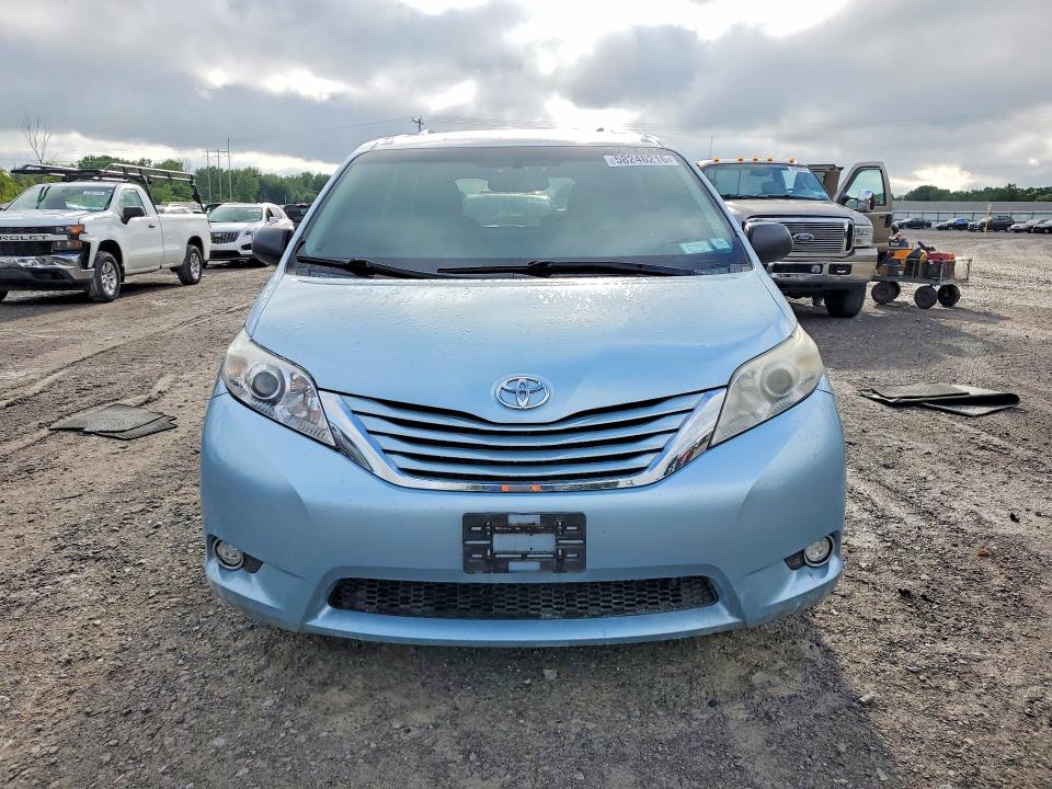 2015 Toyota VIN 5TDKK3DC4FS529112 COPART salvage auction — REAR END, Ny - Mv-907A Salvage Certificate, sold $1,200 on 2026-07-06 (photo 5)