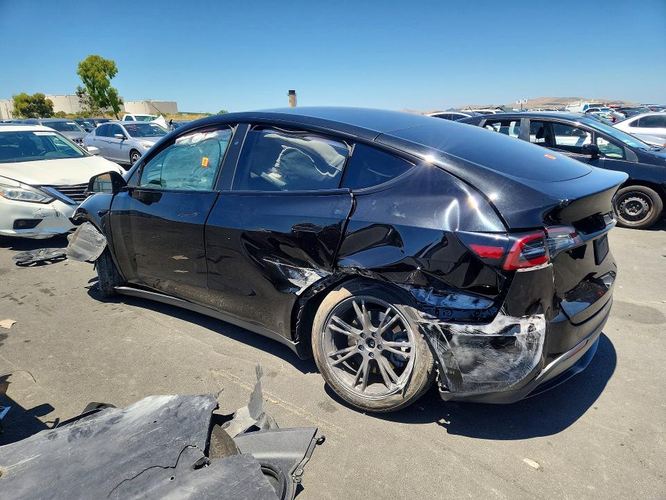 2024 Tesla Model y VIN 7SAYGDED4RF202522 COPART salvage auction — FRONT END, Ca - Salvage Certificate, sold $2,200 on 2026-07-08 (photo 2)