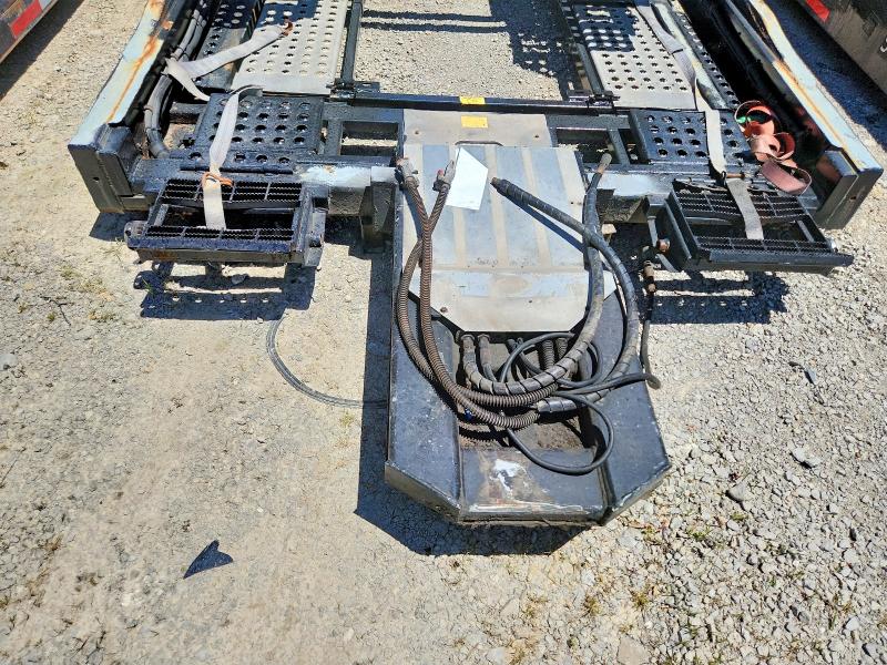 2014 Cottrell Uk VIN 5E0AA1443EG521703 COPART salvage auction — MINOR DENT/SCRATCHES, KY - CERTIFICATE OF TITLE (P), sold $10,000 on 2026-07-28 (photo 5)