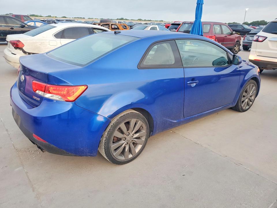2013 Kia Forte VIN KNAFW6A38D5677002 COPART salvage auction — MINOR DENT/SCRATCHES, Tx - Certificate Of Title, sold $975 on 2026-07-13 (photo 3)
