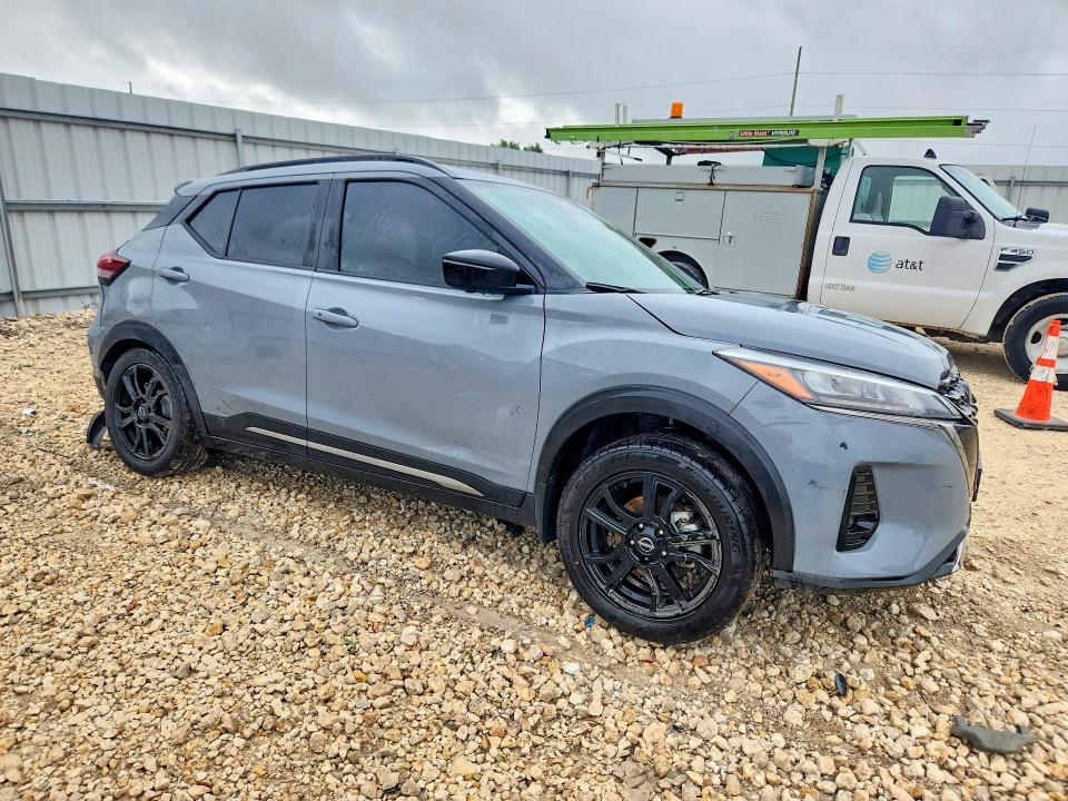 2024 Nissan Kicks VIN 3N1CP5DV0RL518060 COPART salvage auction — REAR END, Tx - Certificate Of Title, sold $7,000 on 2026-07-02 (photo 4)