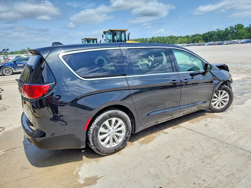 2018 Chrysler Pacifica VIN 2C4RC1CG6JR171405 COPART salvage auction — FRONT END, Il - Salvage Certificate, sold $2,250 on 2026-07-27 (photo 3)