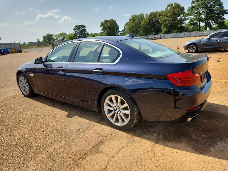 2015 BMW 5er VIN WBAKP9C50FD980005 COPART salvage auction — WATER/FLOOD, TX - SALVAGE TITLE-FLOOD DAMAGE (P), sold $550 on 2026-07-27 (photo 2)