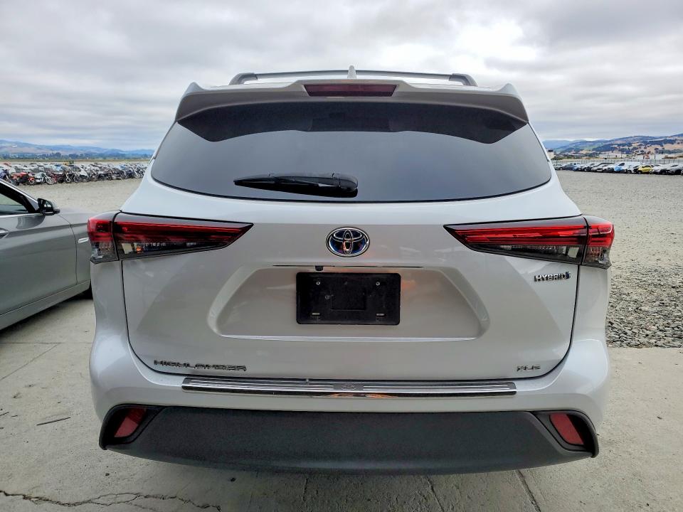 2022 Toyota Highlander hybrid VIN 5TDHBRCH2NS545818 COPART salvage auction — FRONT END, CA - SALVAGE CERTIFICATE, sold $11,900 on 2026-07-23 (photo 6)