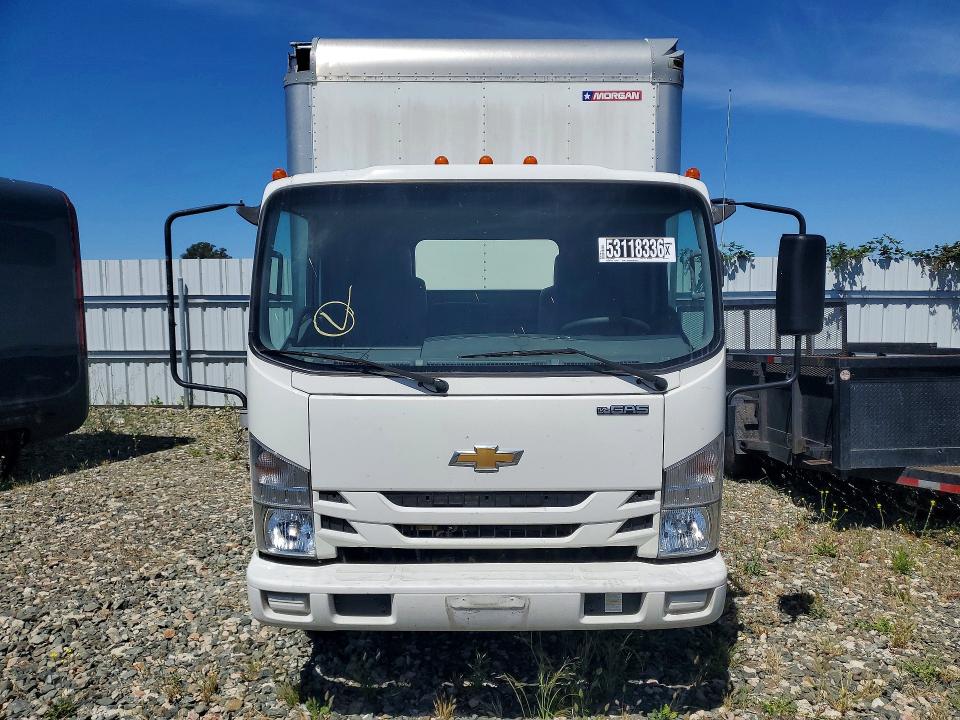 2021 Chevrolet 4500 VIN 54DCDW1D8MS200250 COPART salvage auction — SIDE, Ca - Dis/Dlr/Exp Only Clean Title, sold $10,800 on 2026-07-09 (photo 5)