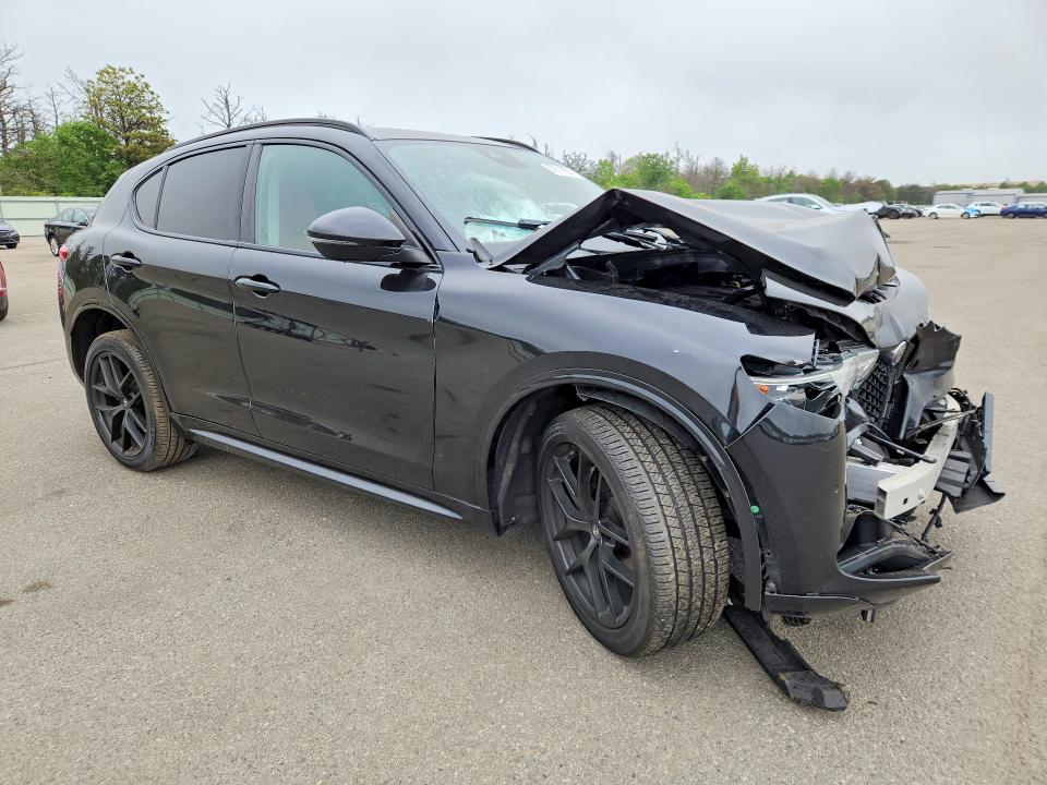 2021 Alfa romeo Stelvio VIN ZASPAKBN7M7D19531 COPART salvage auction — FRONT END, Ny - Mv-907A Salvage Certificate, sold $3,650 on 2026-07-13 (photo 4)
