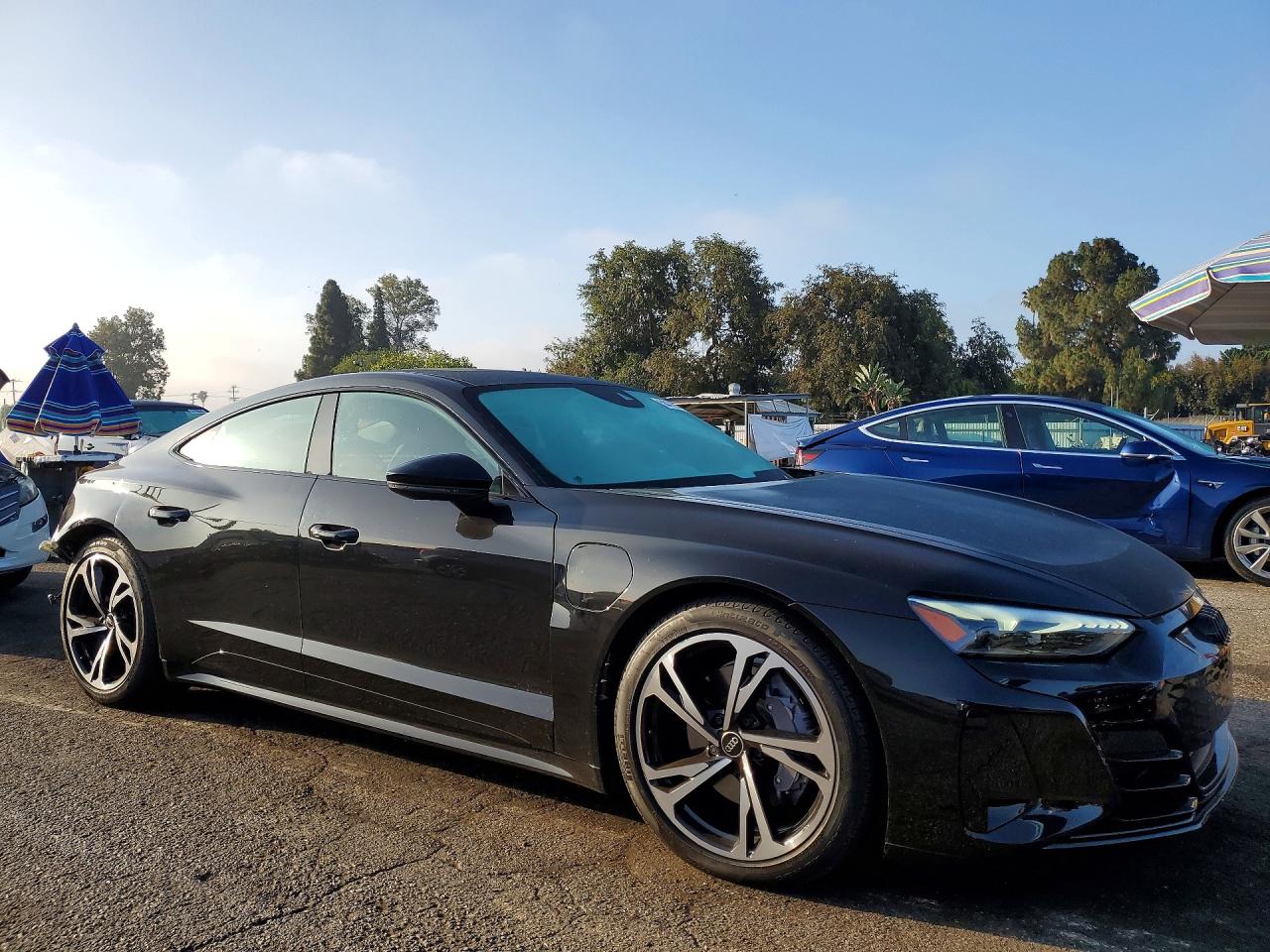 2024 Audi e-tron GT VIN WAUCJBFW3R7000688 COPART salvage auction — Rear End, Sc - Salvage Title, sold $33,750 on 2026-08-18 (photo 4)