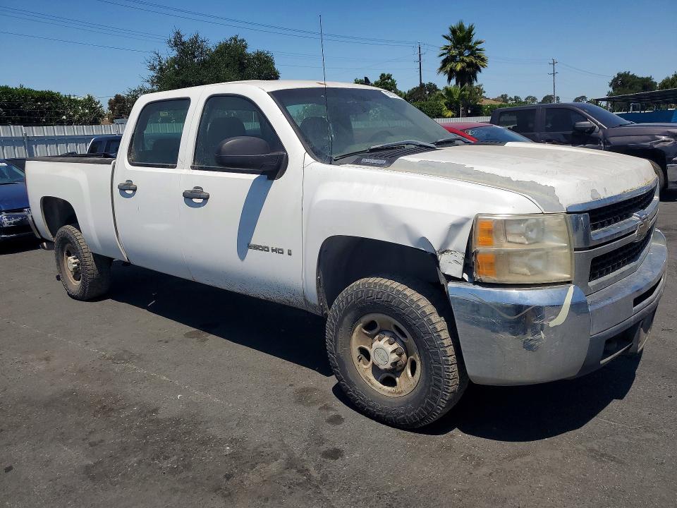 2007 Chevrolet Silverado 2500 VIN 1GCHC23K47F525203 COPART salvage auction — FRONT END, CA - DIS/DLR/EXP APP FOR DUP CLEAN, sold $650 on 2026-07-02 (photo 4)