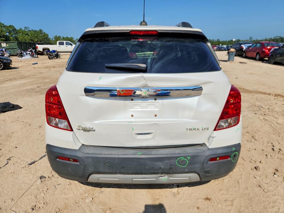 2015 Chevrolet Trax VIN KL7CJNSB4FB161693 COPART salvage auction — MINOR DENT/SCRATCHES, Salvage Title, sold $1,300 on 2026-07-10 (photo 6)
