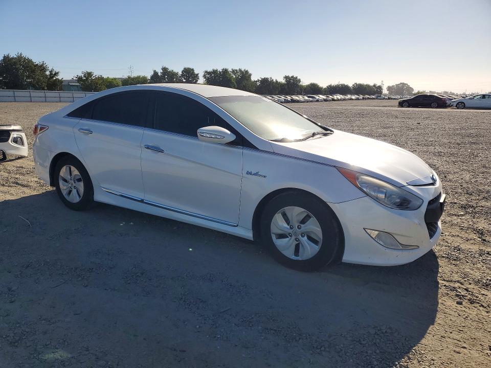 2013 Hyundai Sonata hybrid VIN KMHEC4A4XDA099461 COPART salvage auction — REAR END, Ca - Salvage Certificate, sold $375 on 2026-07-28 (photo 4)