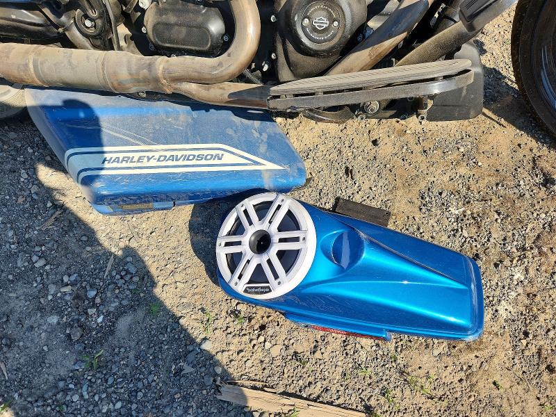 2023 Harley-davidson Flhxst VIN 1HD1ABL1XPB637718 COPART salvage auction — WATER/FLOOD, Mi - Cert Of Title-Salvage Flood, sold $5,400 on 2026-07-22 (photo 8)