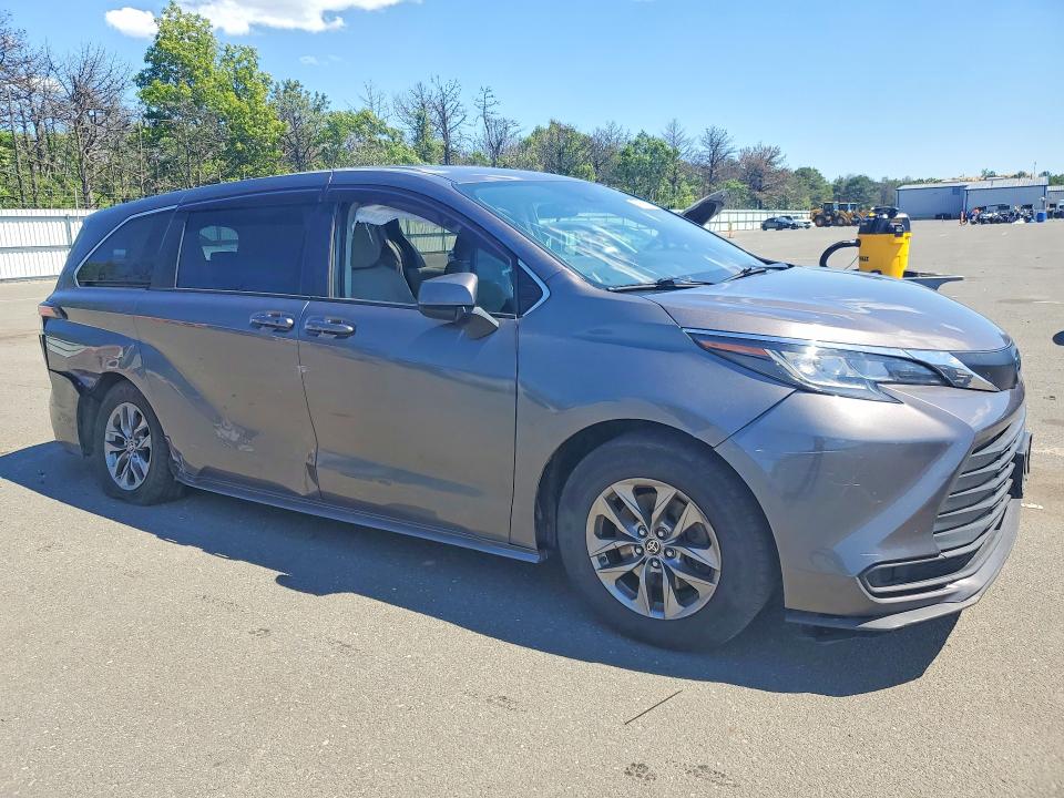 2021 Toyota VIN 5TDKRKEC2MS015129 COPART salvage auction — REAR END, Salvage Title, sold $8,100 on 2026-07-20 (photo 4)