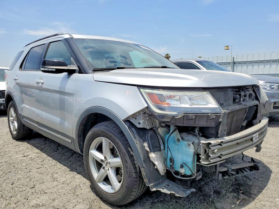 2017 Ford Explorer VIN 1FM5K8D80HGD43582 COPART salvage auction — FRONT END, Ca - Salvage Certificate, sold $2,400 on 2026-07-02 (photo 4)