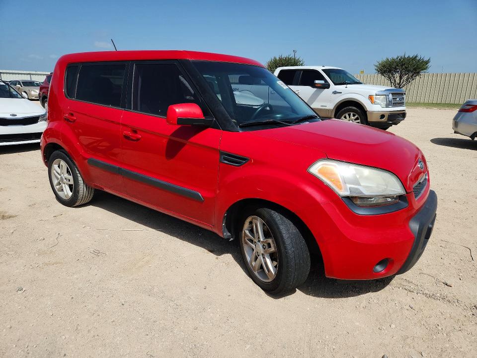 2011 Kia Soul VIN KNDJT2A23B7285178 COPART salvage auction — UNDERCARRIAGE, TX - SALVAGE VEHICLE TITLE (P), sold $575 on 2026-07-23 (photo 4)