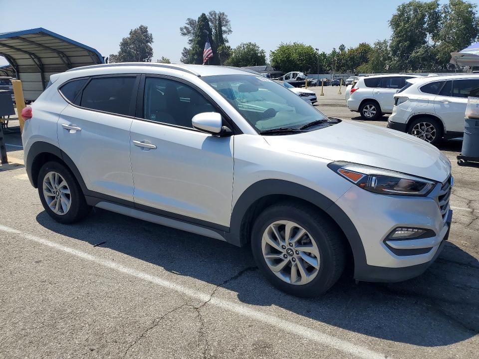 2018 Hyundai Tucson VIN KM8J33A47JU791941 COPART salvage auction — VANDALISM, Ca - Salvage Certificate, sold $3,650 on 2026-07-07 (photo 4)