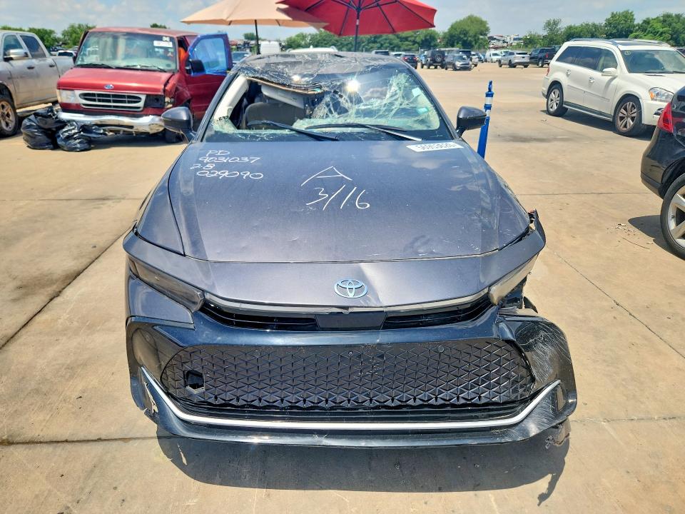 2024 Toyota Crown VIN JTDAAAAF8R3029090 COPART salvage auction — SIDE, Tx - Salvage Vehicle Title, sold $4,550 on 2026-07-16 (photo 5)