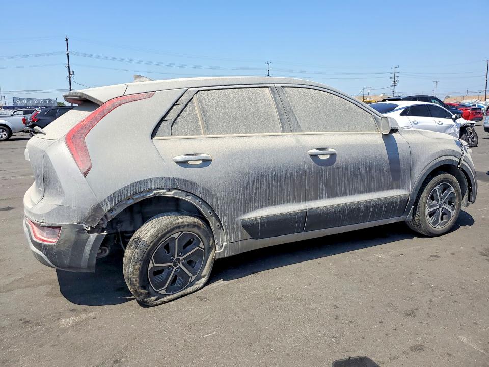 2024 Kia Niro VIN KNDCP3LE2R5149799 COPART salvage auction — REAR END, CA - SALVAGE CERTIFICATE, sold $3,650 on 2026-07-27 (photo 3)